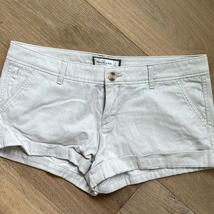Abercrombie & Fitch khaki shorts